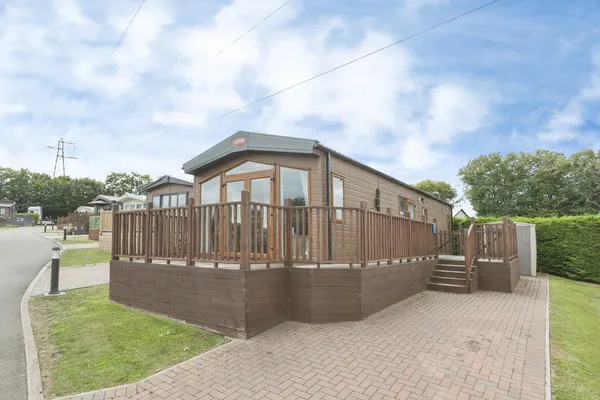 Thriftwood Country Park Home, Plaxdal...