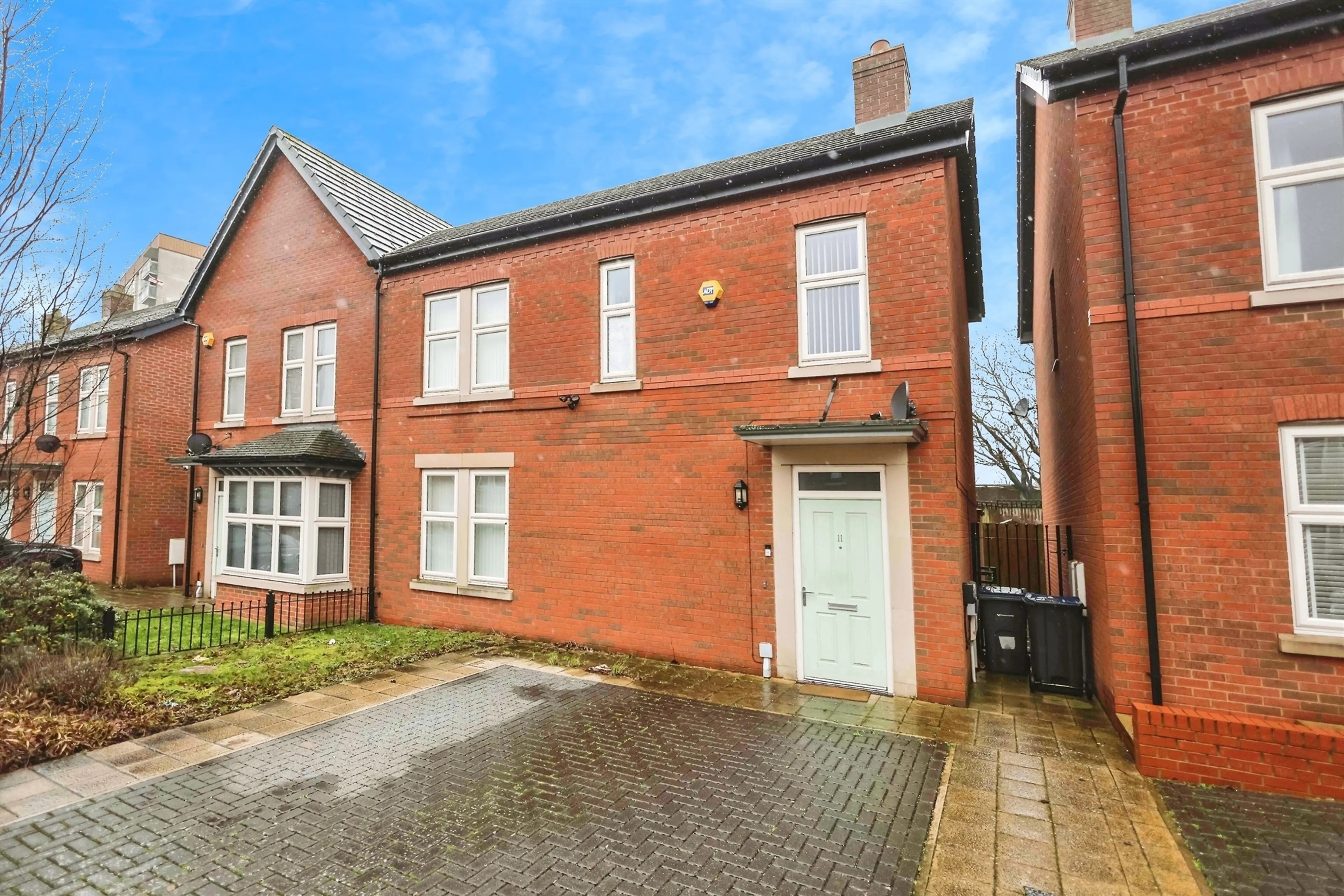 Property photo 0