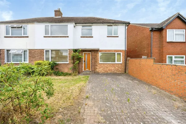 The Crossway, Luton, Bedfordshire, LU1
