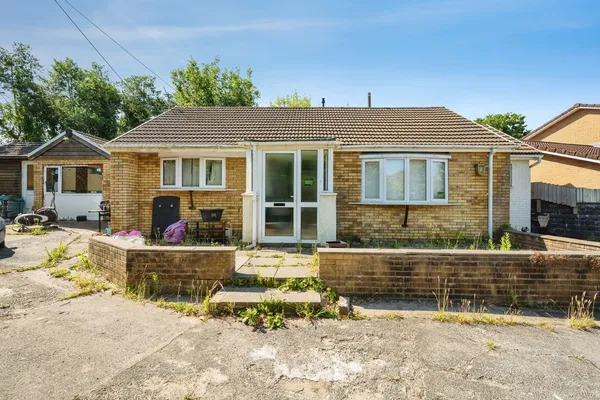 Heol Fach, Llangyfelach, Swansea, SA5