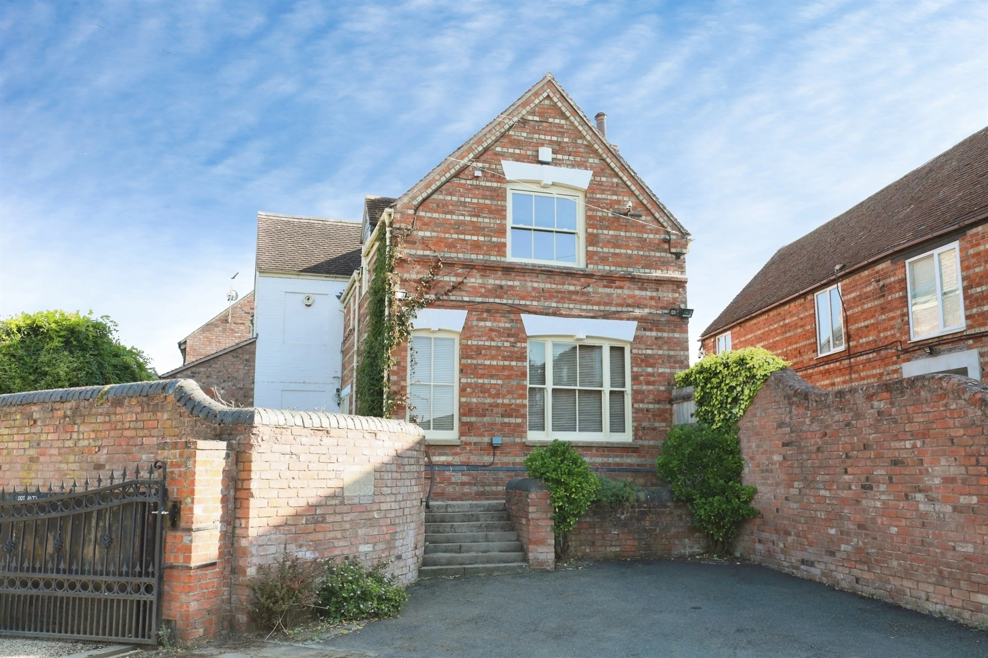 Property photo 0