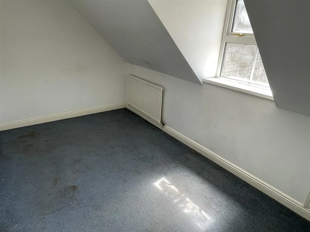 https://mr0.homeflow-assets.co.uk/files/photo/image/47950/0062/_x_/6W5SNk1BD06Fh64bXmUZzg.jpg
