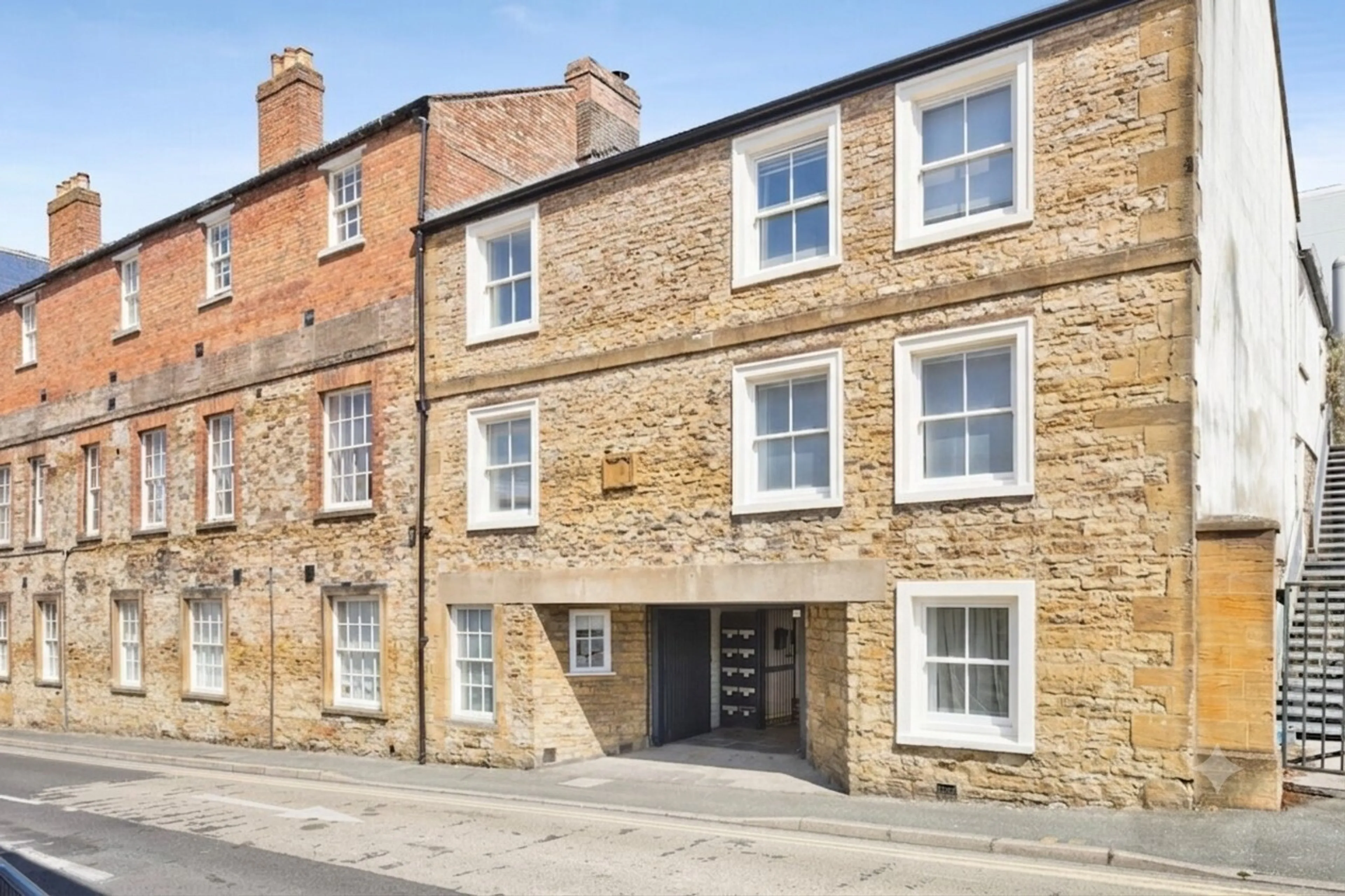 Property photo 0