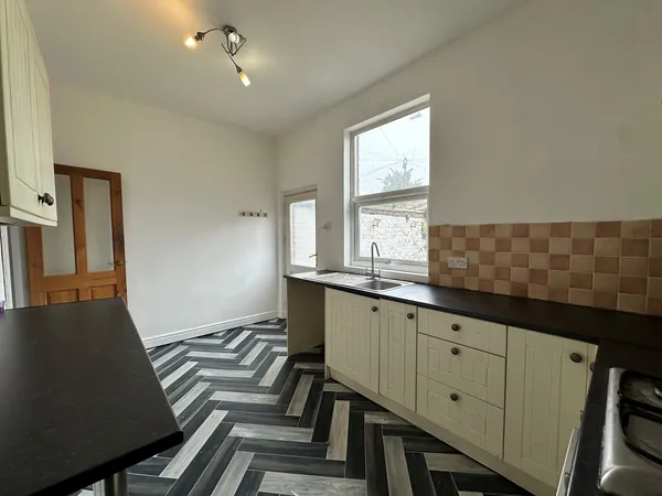 Ashton Road, Hyde, SK14