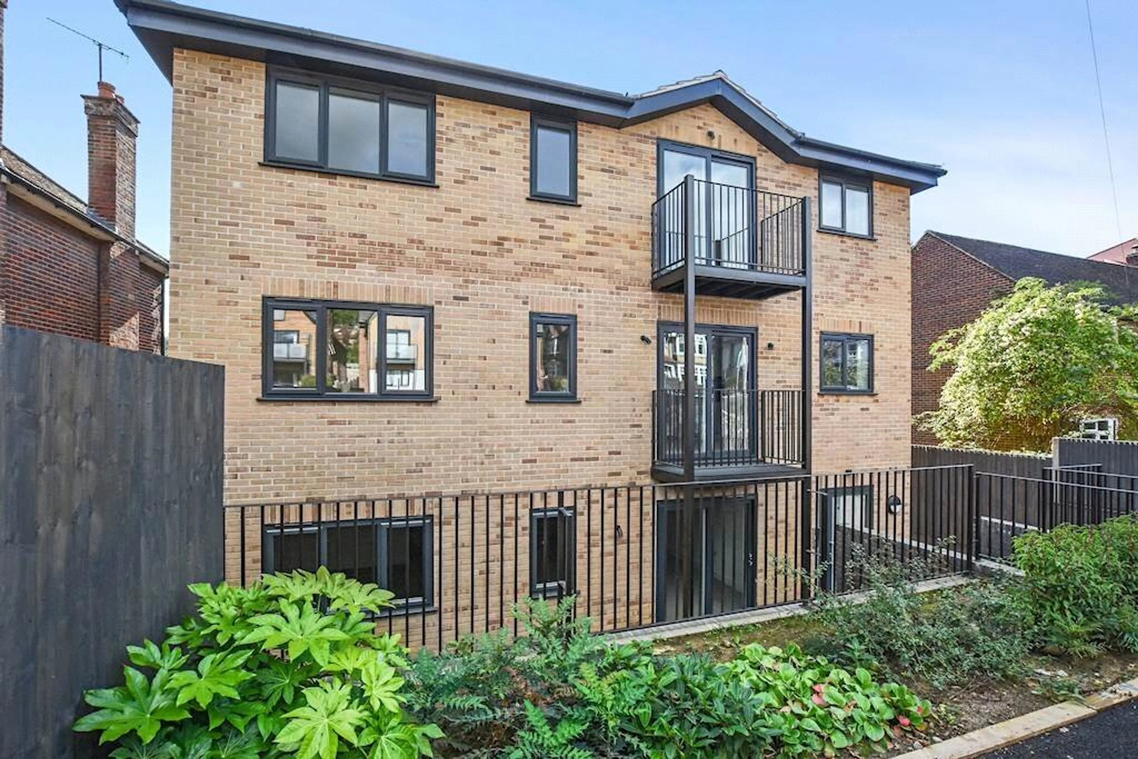 Property at West Wycombe Road, High Wycombe, Buckinghamshire, HP12