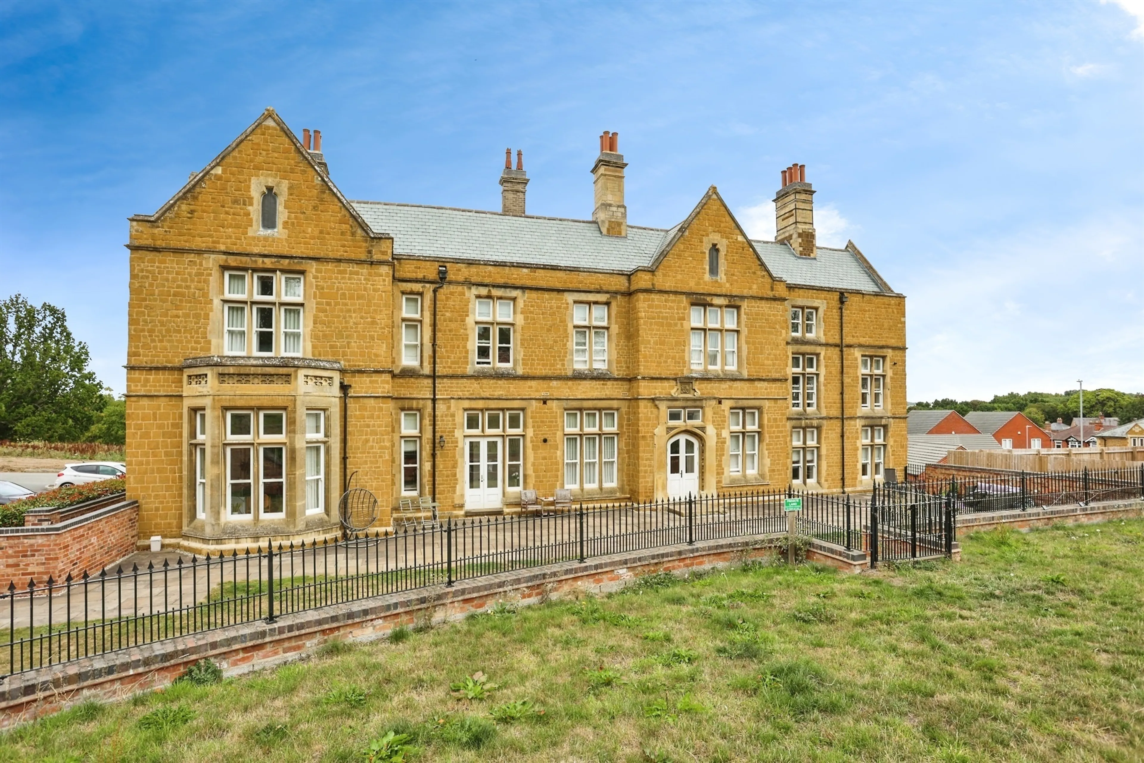 Property photo 0