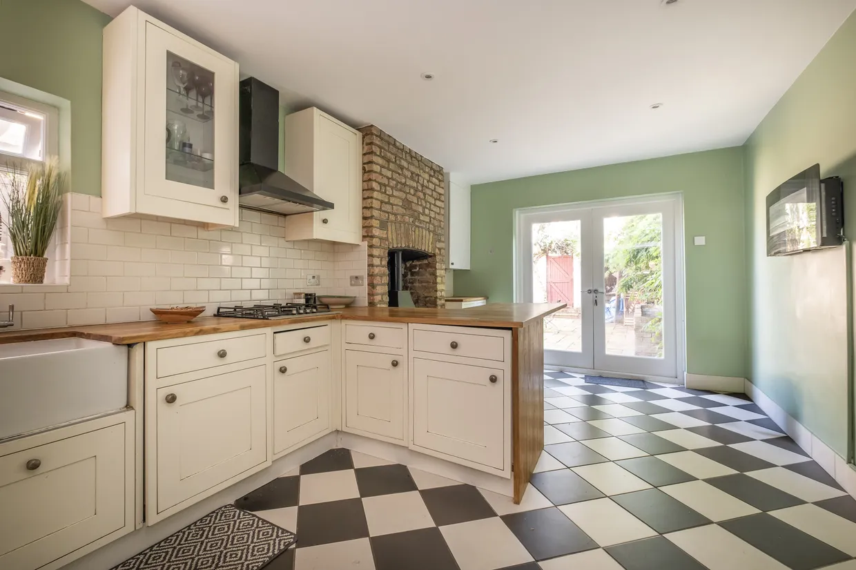 Wilton Avenue, London, W4 photo 4