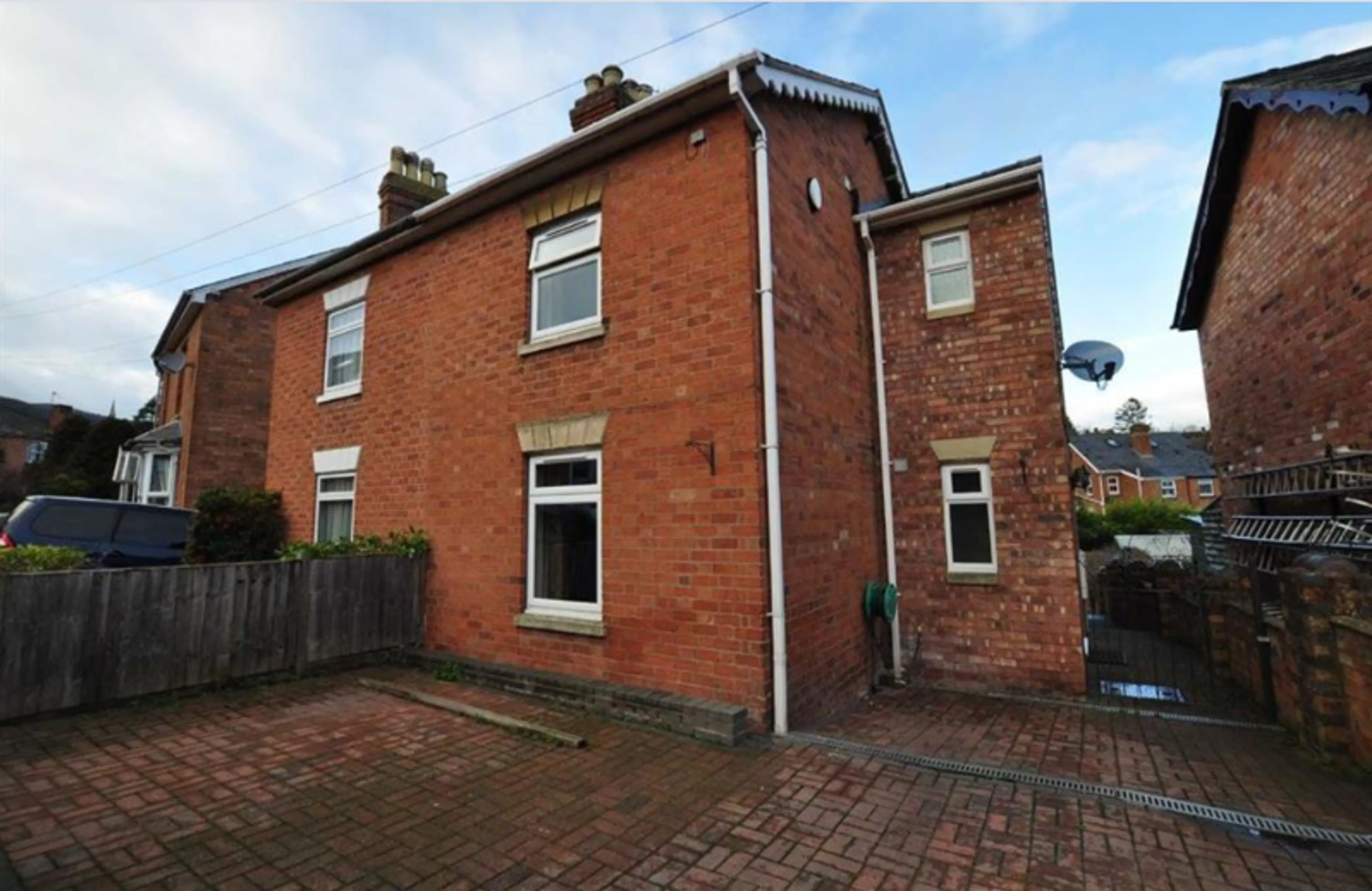 Property photo 0