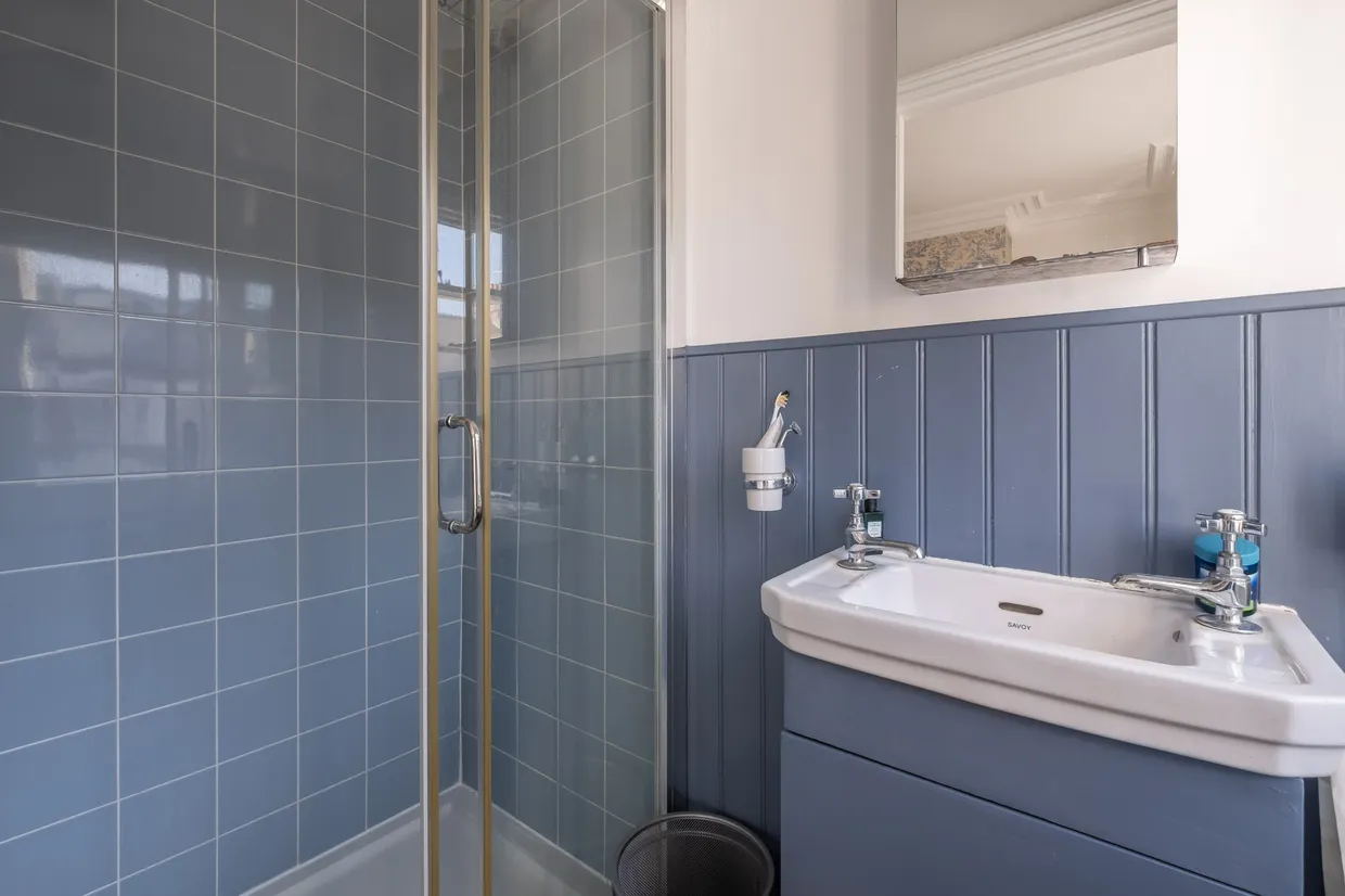 Wilton Avenue, London, W4 photo 10