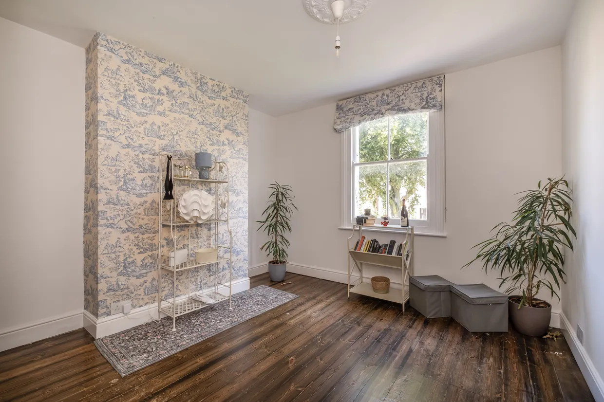 Wilton Avenue, London, W4 photo 11
