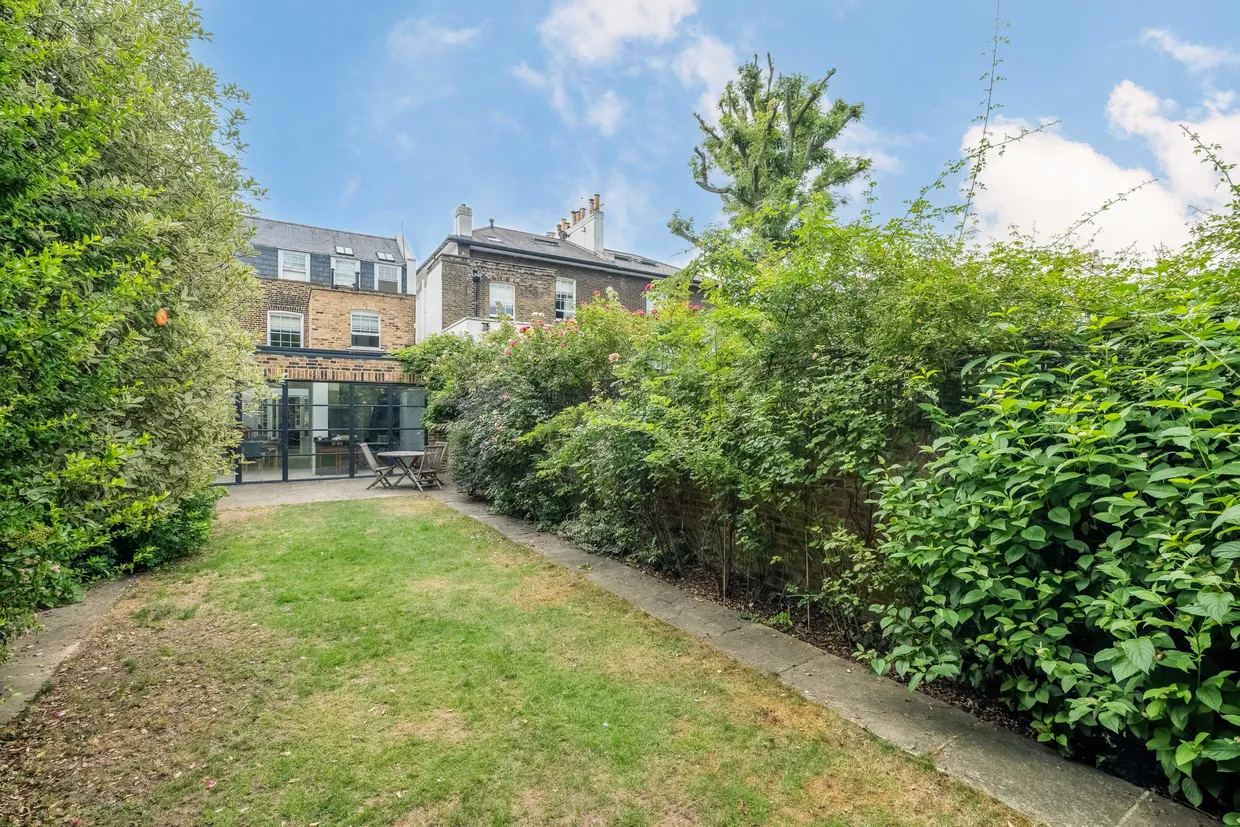 Furlong Road, London, N7 photo 2