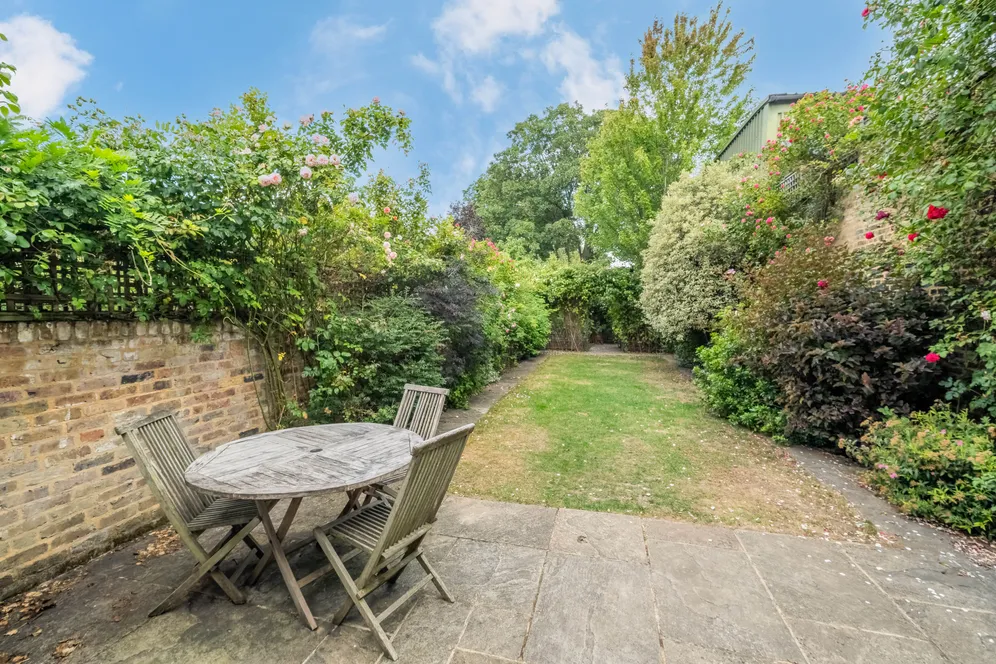 Furlong Road, London, N7 photo 11