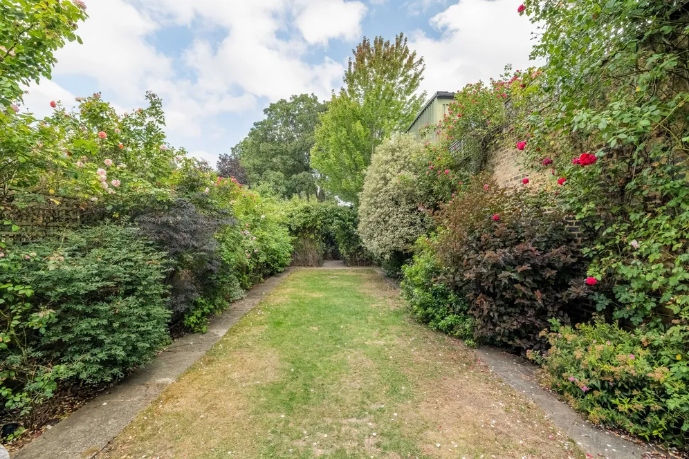 Furlong Road, London, N7 photo 13