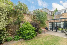 Furlong Road, London, N7 photo 14