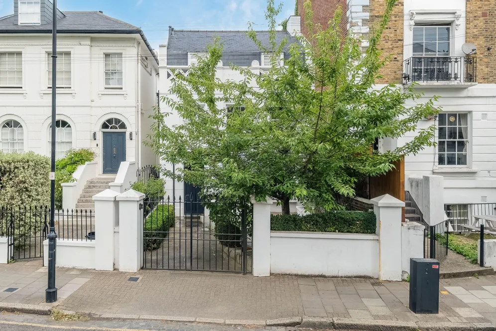 Furlong Road, London, N7 photo 15