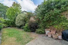 Furlong Road, London, N7 photo 18