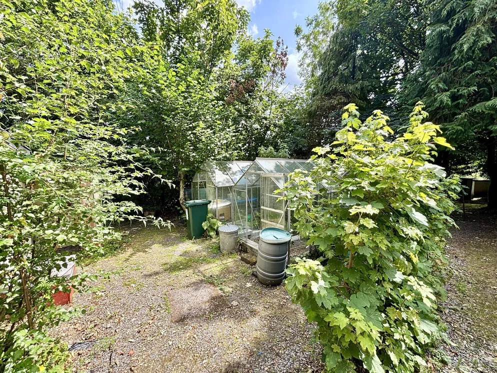 Property carousel item 24