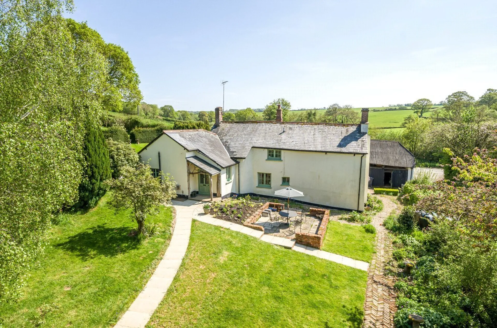Property photo top 0
