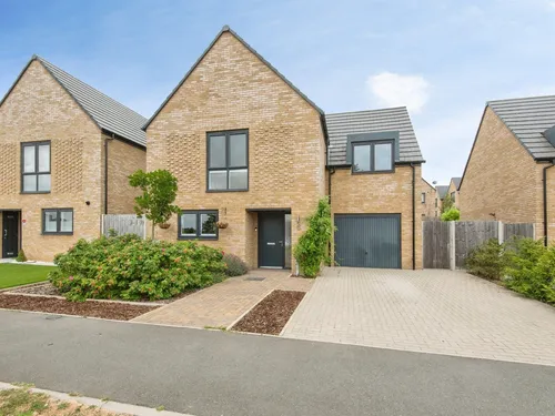 Larwood Drive, Stevenagephoto