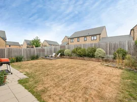 Larwood Drive, Stevenage thumb 2