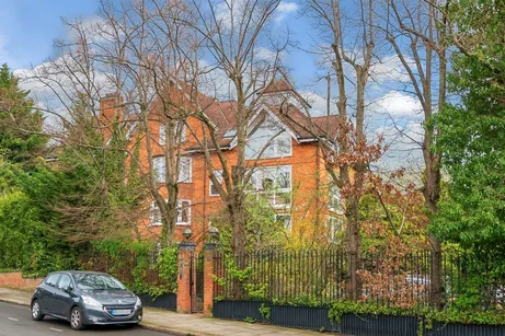 Bracknell Gardens, NW3