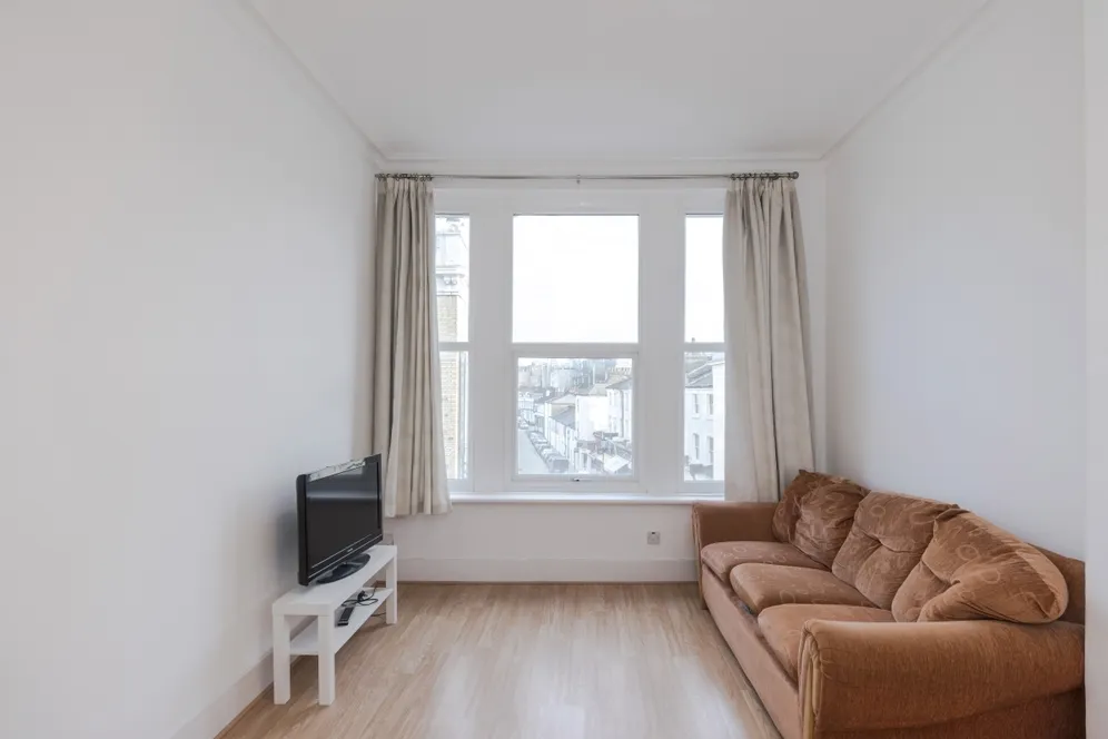 Earls Court Road London SW5 photo 2