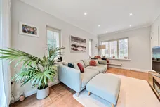 Mulberry Way, Ashtead KT21 photo 2