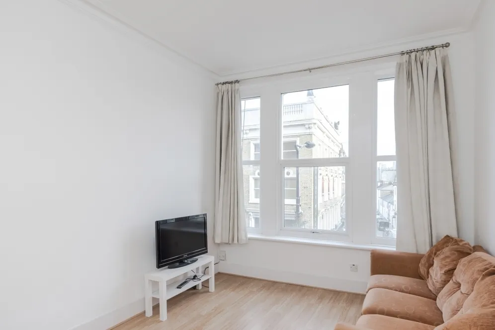Earls Court Road London SW5 photo 3