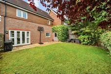 Mulberry Way, Ashtead KT21 photo 4