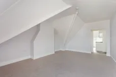 1 Acre Passage Windsor SL4 photo 5