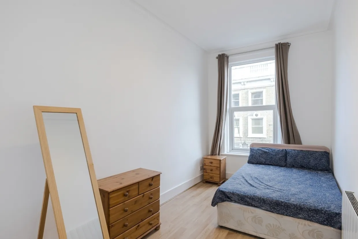 Earls Court Road London SW5 photo 5