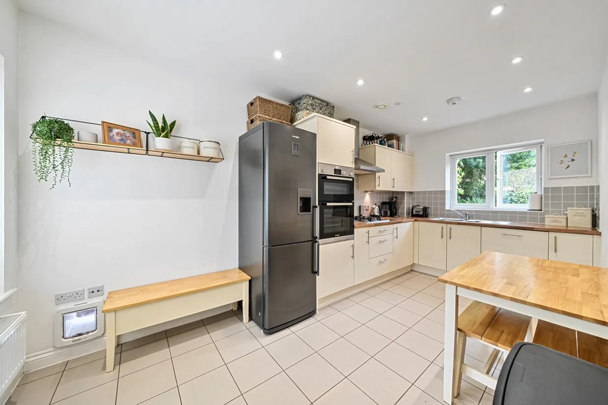 Mulberry Way, Ashtead KT21 photo 5