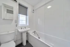 Bishopric Court Horsham RH12 photo 7