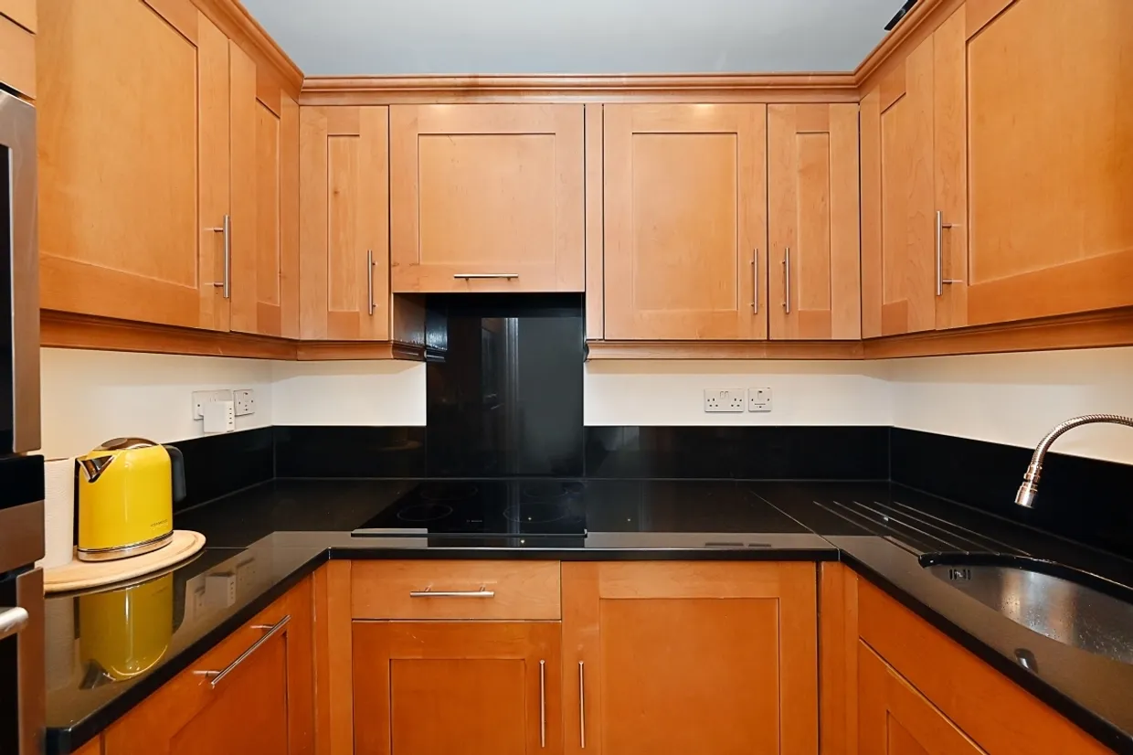 Whittaker Street London SW1W photo 8