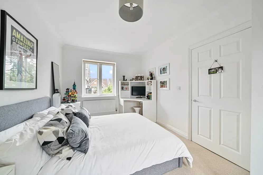 Mulberry Way, Ashtead KT21 photo 9
