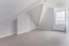 1 Acre Passage Windsor SL4 photo 11