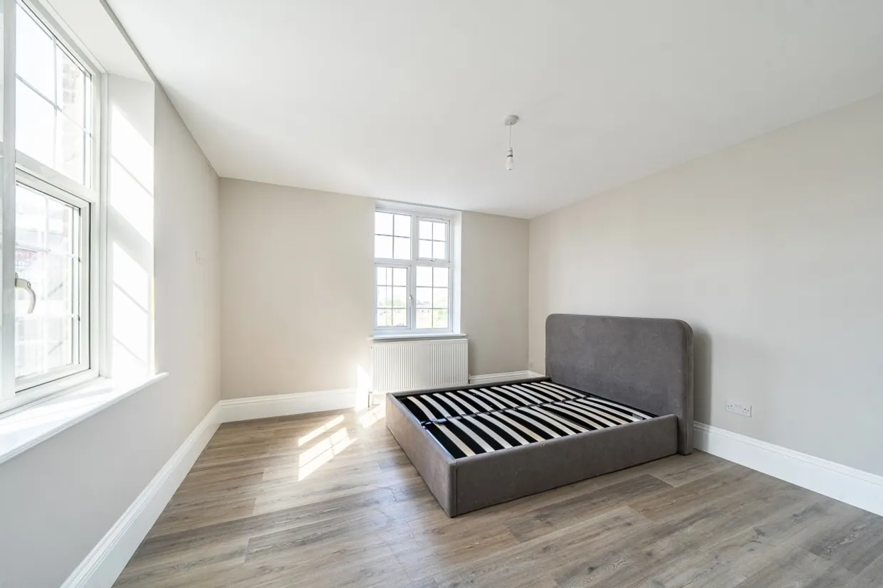 Finchley Road London NW3 photo 12