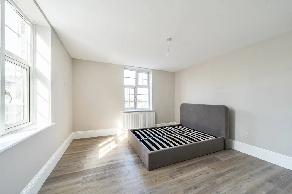 Finchley Road London NW3 photo 12