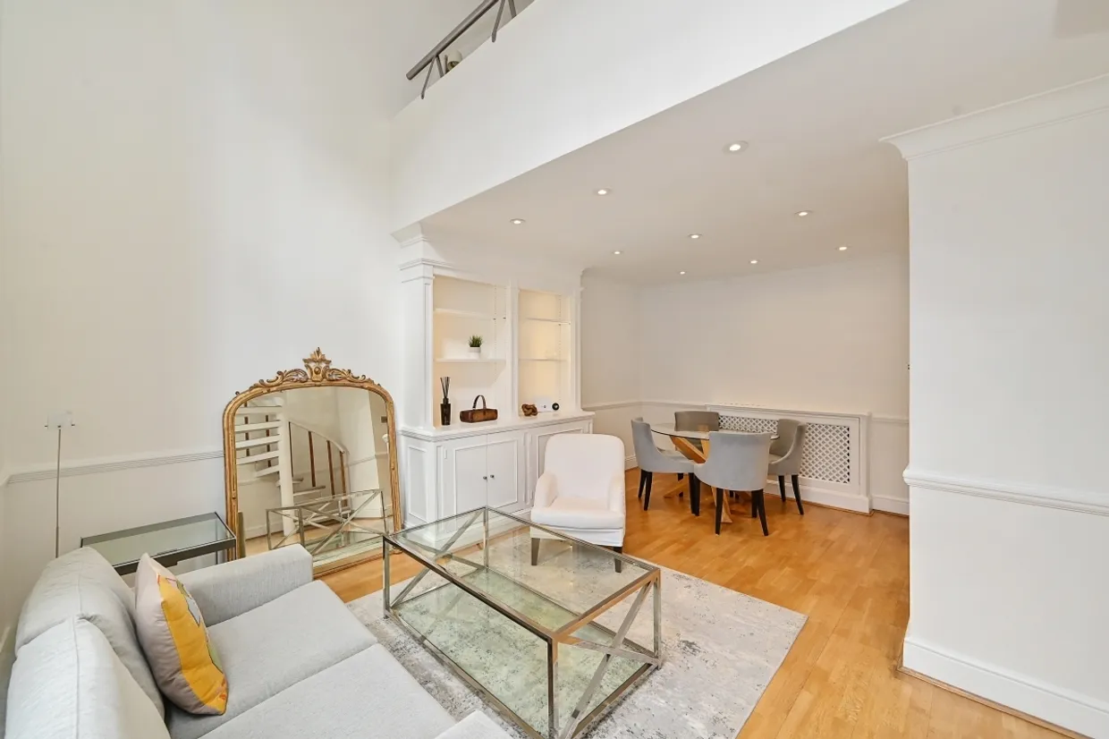 Whittaker Street London SW1W photo 15