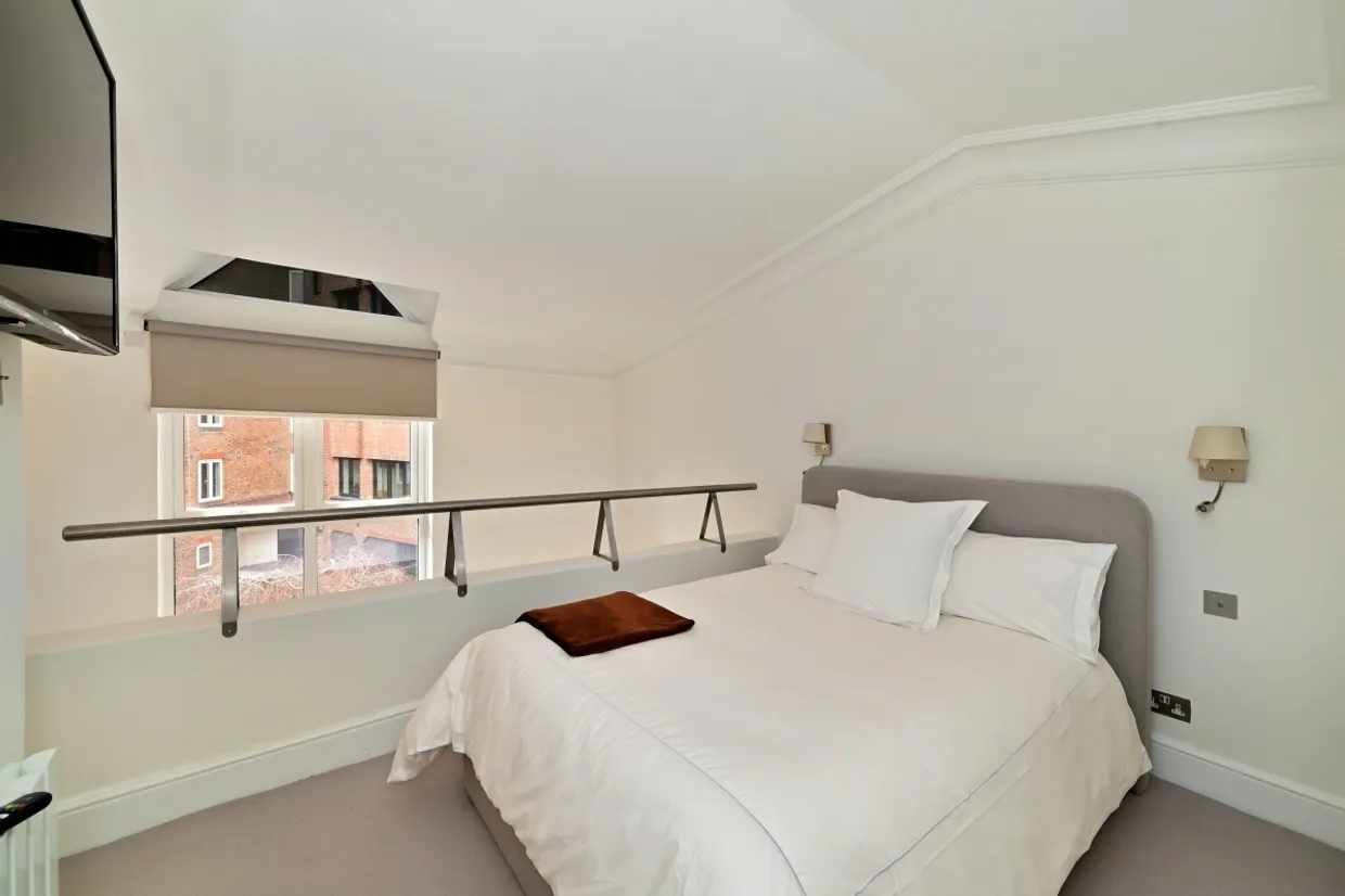 Whittaker Street London SW1W photo 23