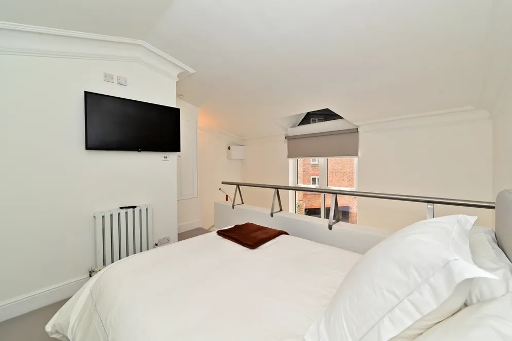 Whittaker Street London SW1W photo 24