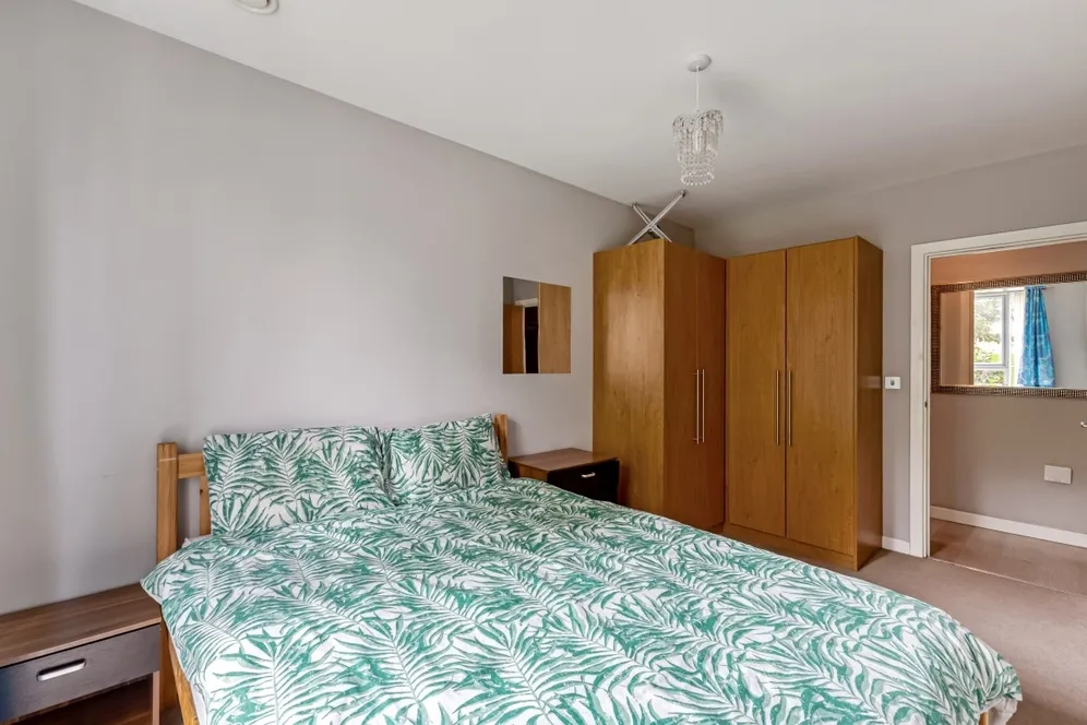 Matthews Close Wembley HA9 photo 5