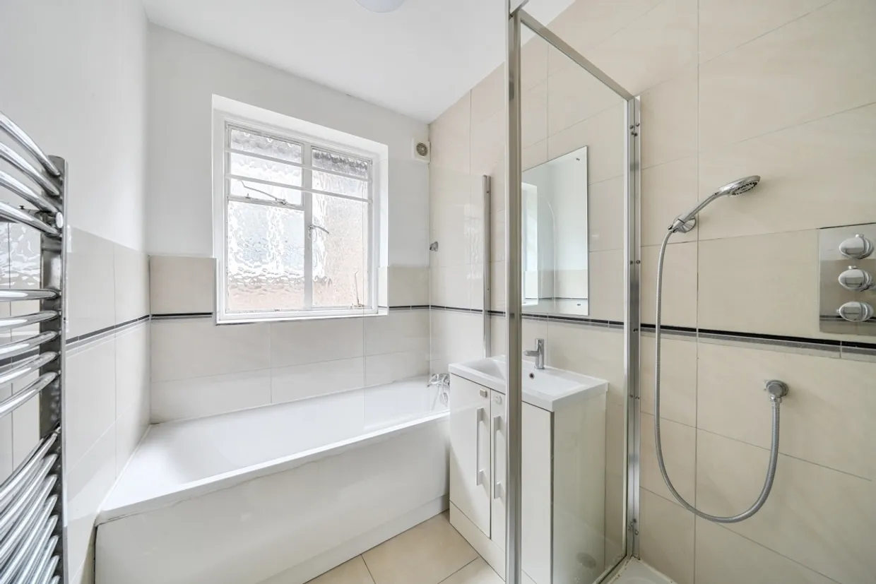 Bancroft Avenue London N2 photo 12