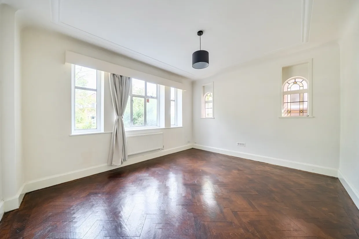 Bancroft Avenue London N2 photo 20