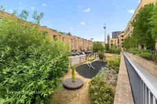 Quayle Crescent, London