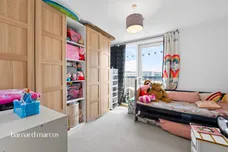 Quayle Crescent, London