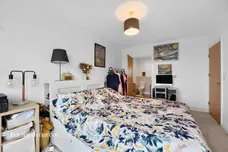 Quayle Crescent, London