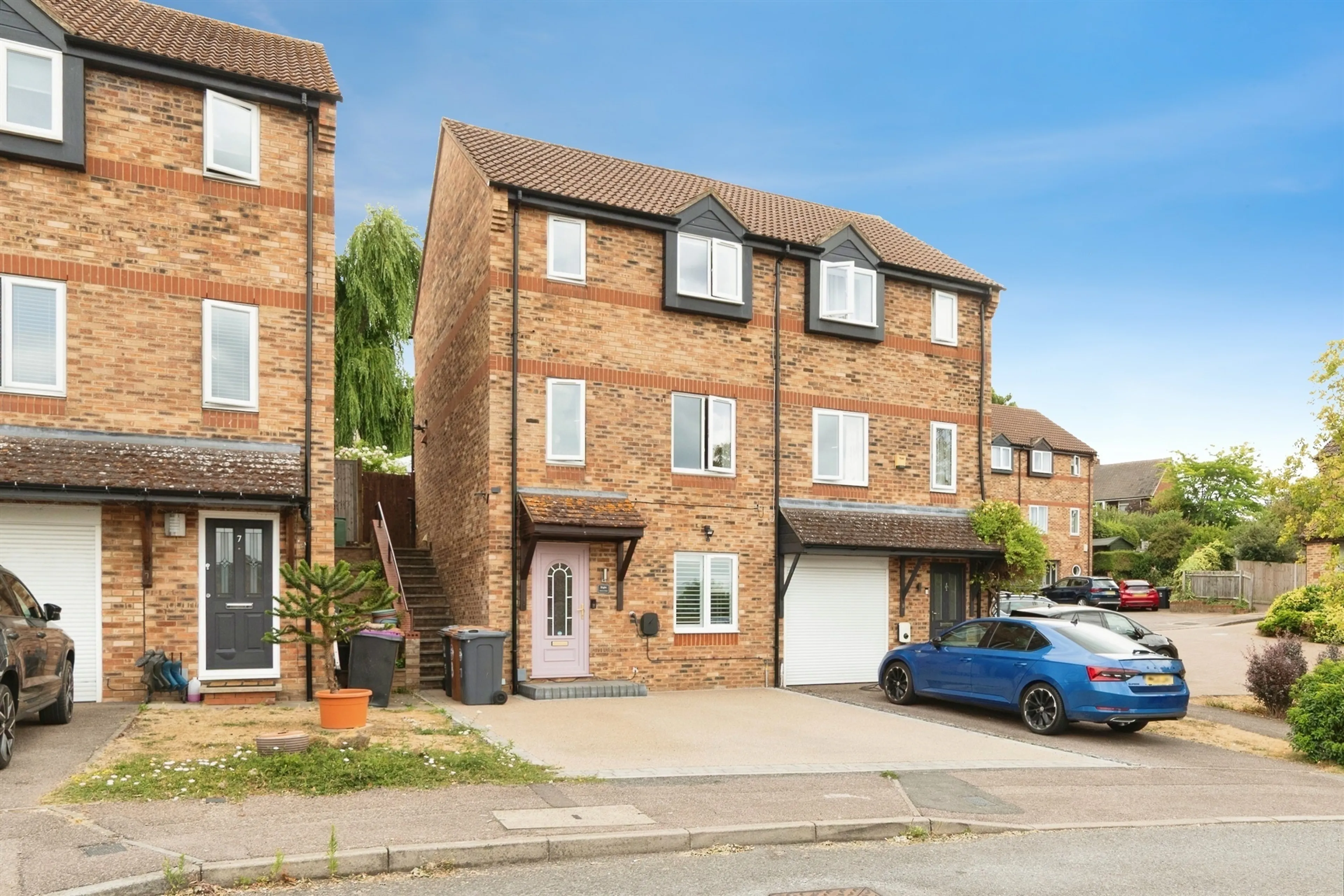 Property photo 0