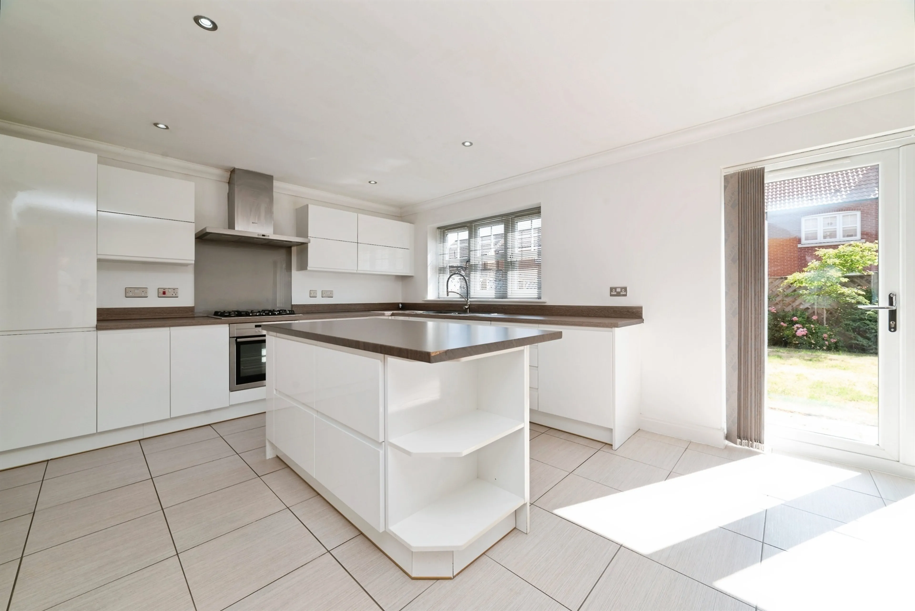 Property at Farrier Close, Kingswood, Hull