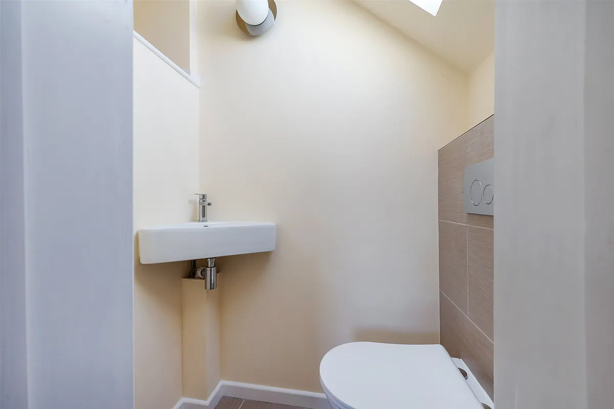 Nutley Lane, Reigate, Surrey, RH2